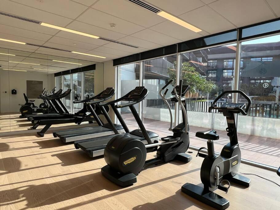 Spacious 2br With Community View Dubai