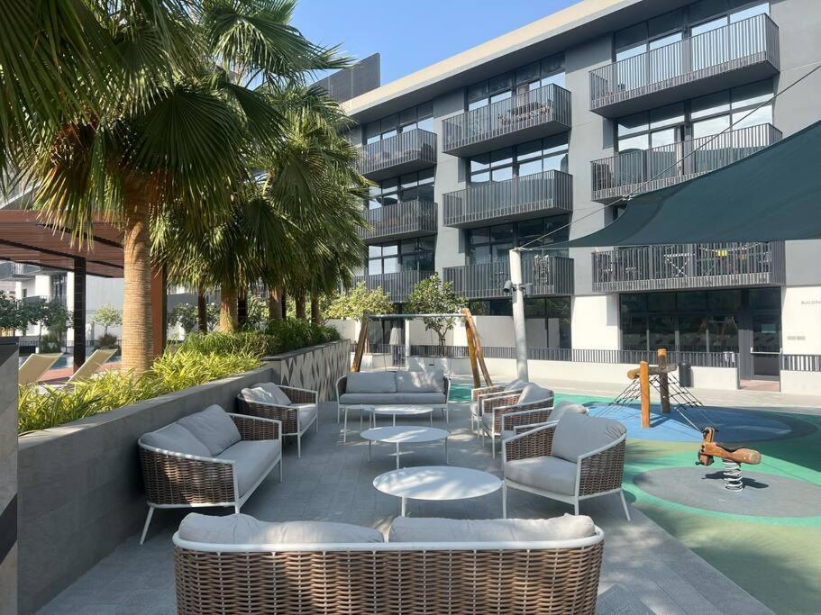 Apartment Spacious 2br With Community View