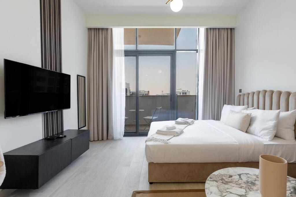 - 12 Min Downtown - Pool - Azizi Riviera * Dubai