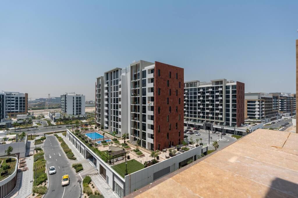 Apartment - 12 Min Downtown - Pool - Azizi Riviera *