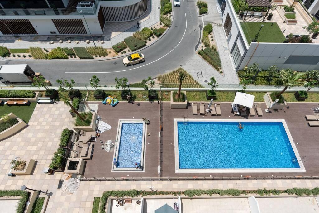Apartment - 12 Min Downtown - Pool - Azizi Riviera