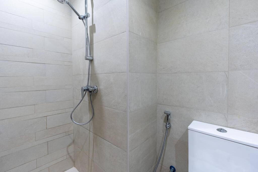 12 Min From Downtown - - Azizi Riviera * Dubai