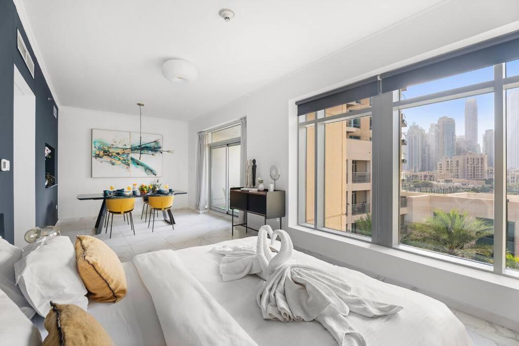 First Class Full Burj Khalifa View Apartment *