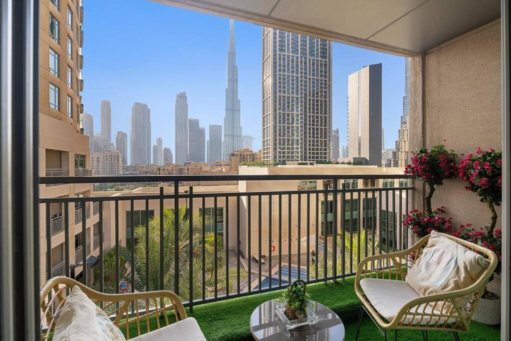 First Class Full Burj Khalifa View