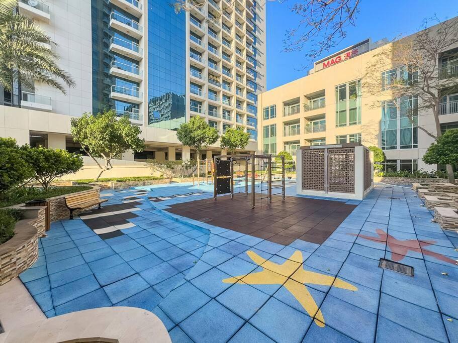 First Class 1br Stylish With Expansive Terrace *