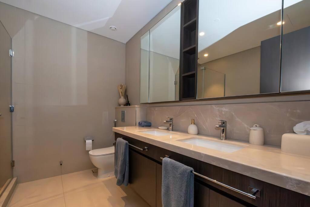 Apartment Downtown Views - Direct Access To Mall - 2bdr 50th Floor Dubai
