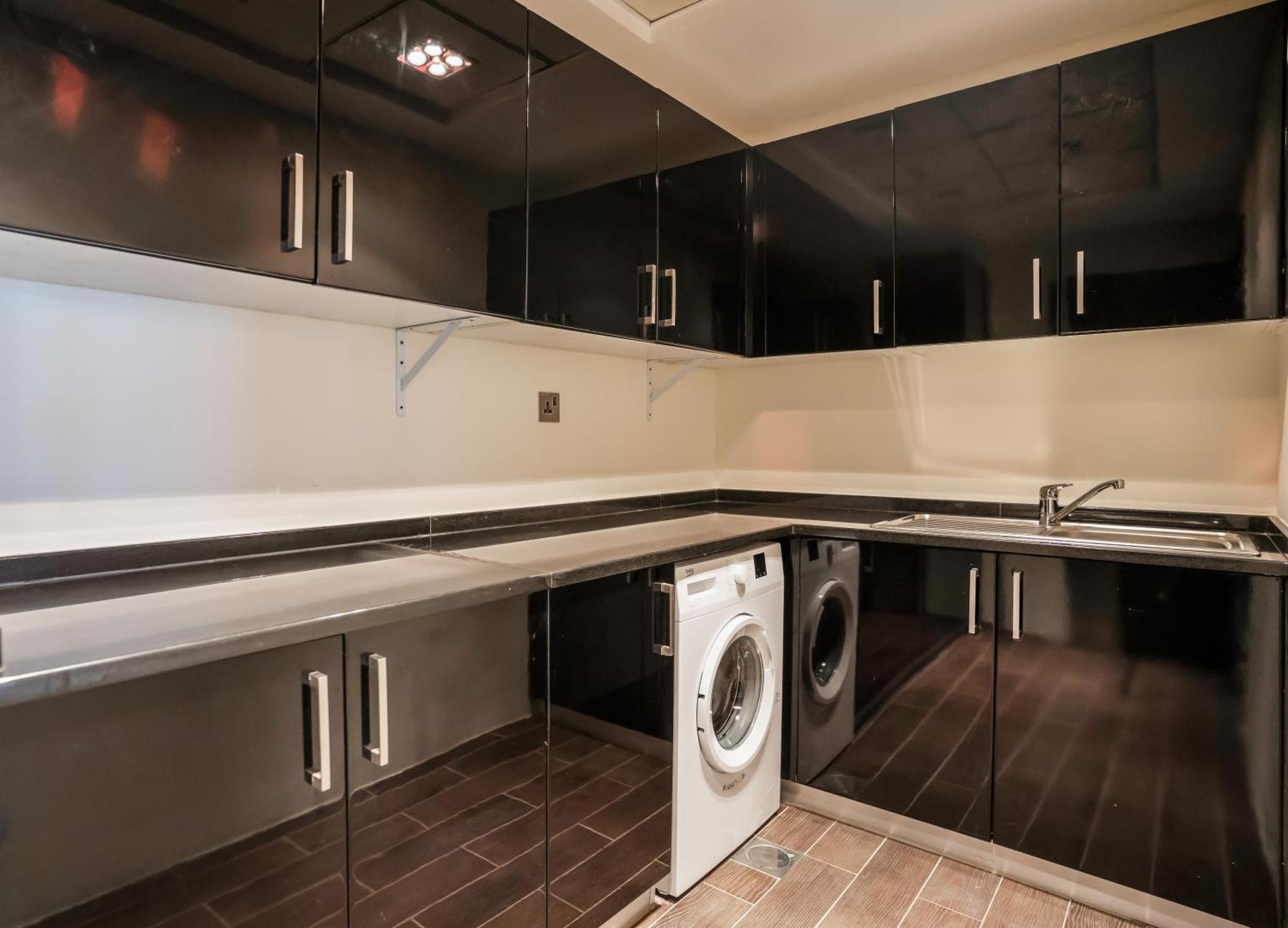 Homesgetaway - Luxurious Duplex Penthouse 3br Plus Maids At Heart Of Marina Apartment *