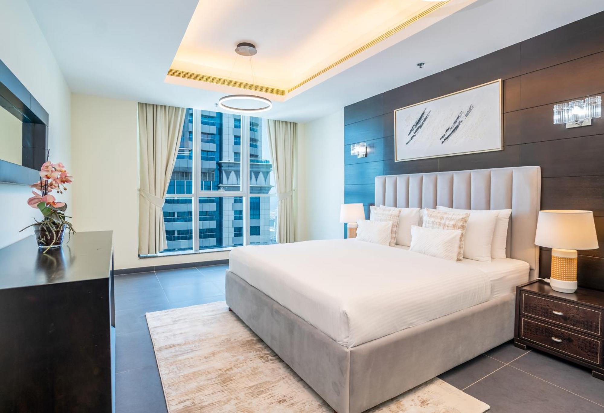 Homesgetaway - Luxurious Duplex Penthouse 3br Plus Maids At Heart Of Marina Apartment Dubai