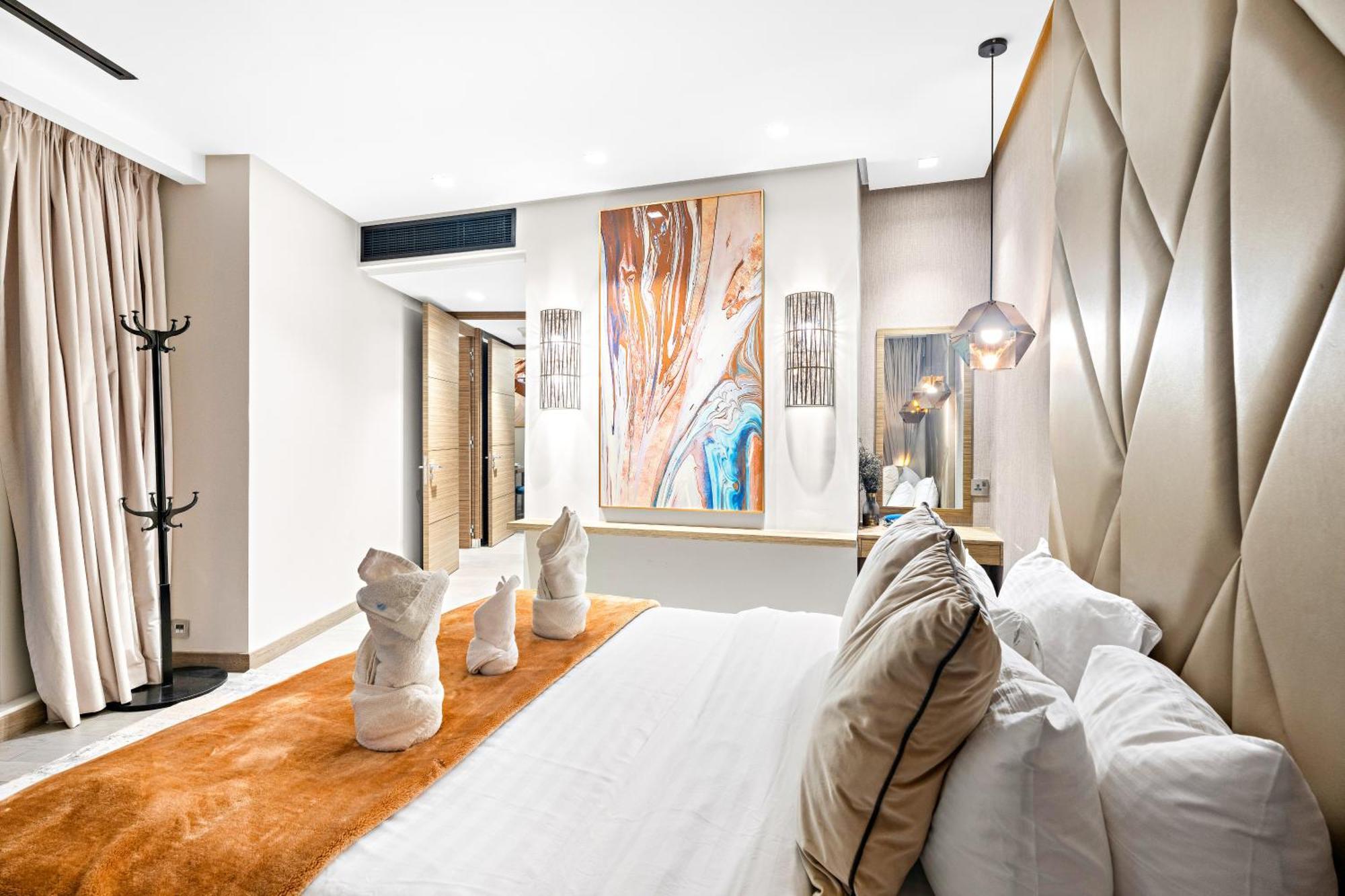 Apartment First Class 2br Elevated Luxury With Terrace *