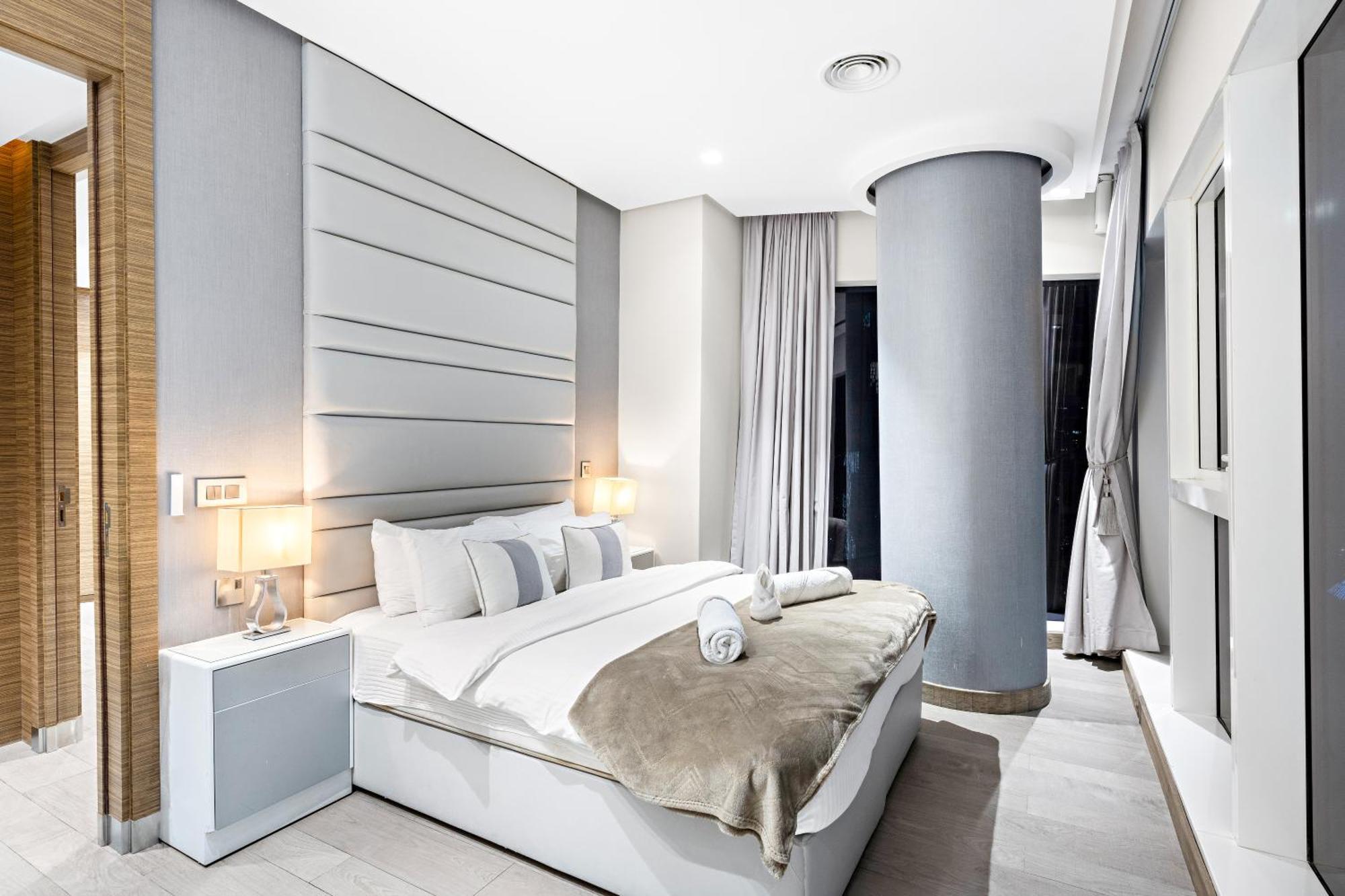 First Class 2br Elevated Luxury With Terrace Apartment