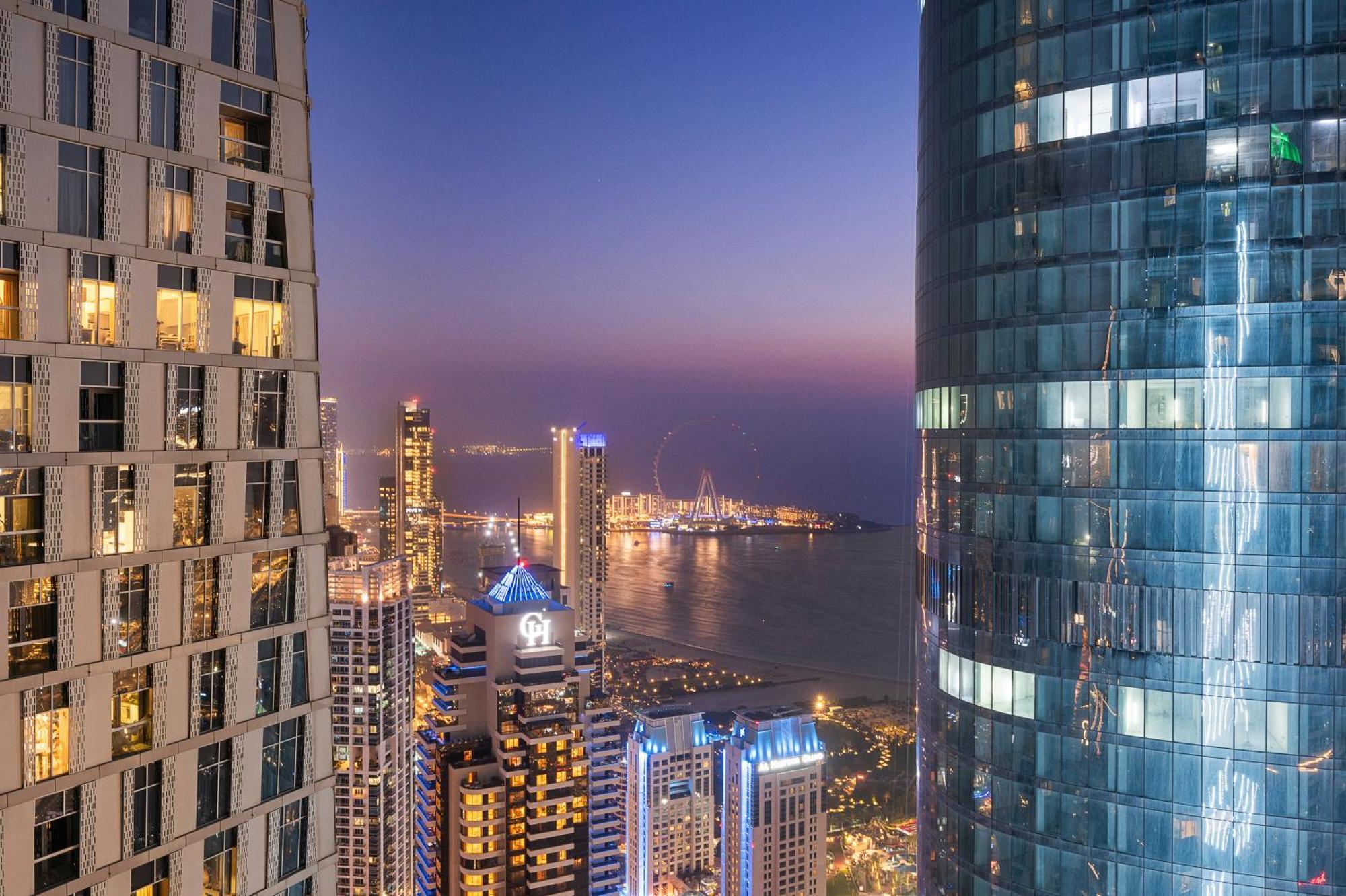 First Class 2br Elevated Luxury With Terrace