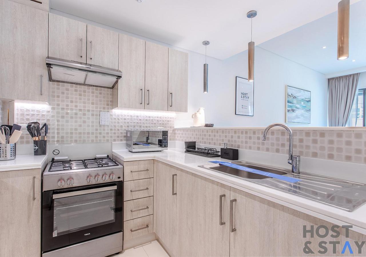 Apartment Luxurious 1br Palm Seven, Palm Jumeirah Dubai