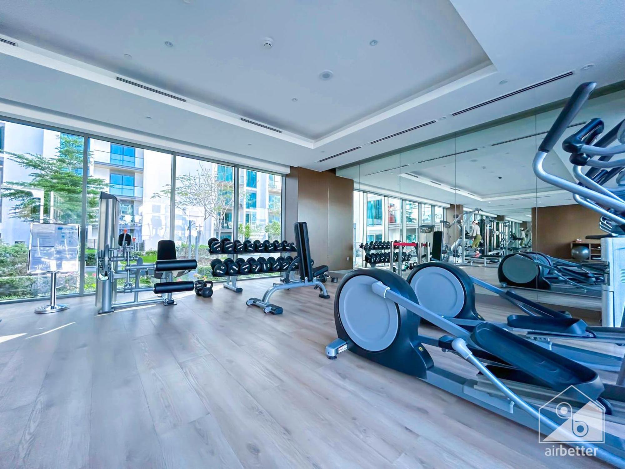Stunning & New 1b With Balcony & View Dubai