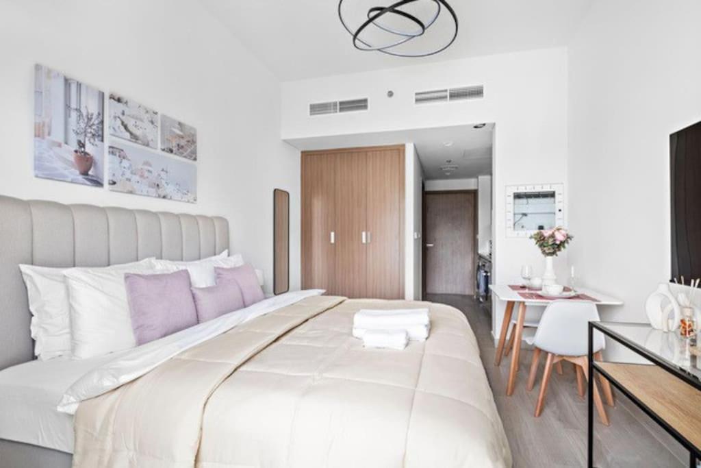 Stunning Studio In Azizi Riviera 41, Meydan *