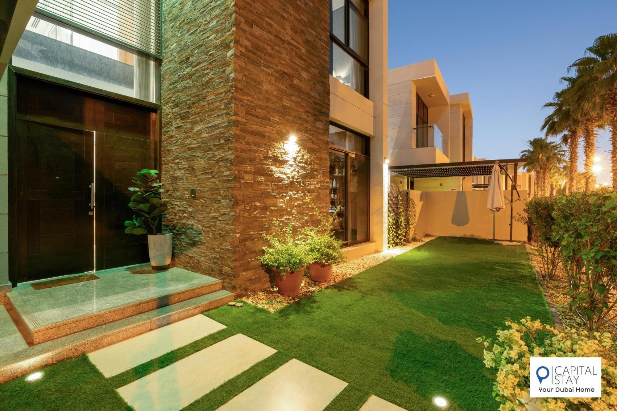 Luxury Paramount In Damac Hills Apartment