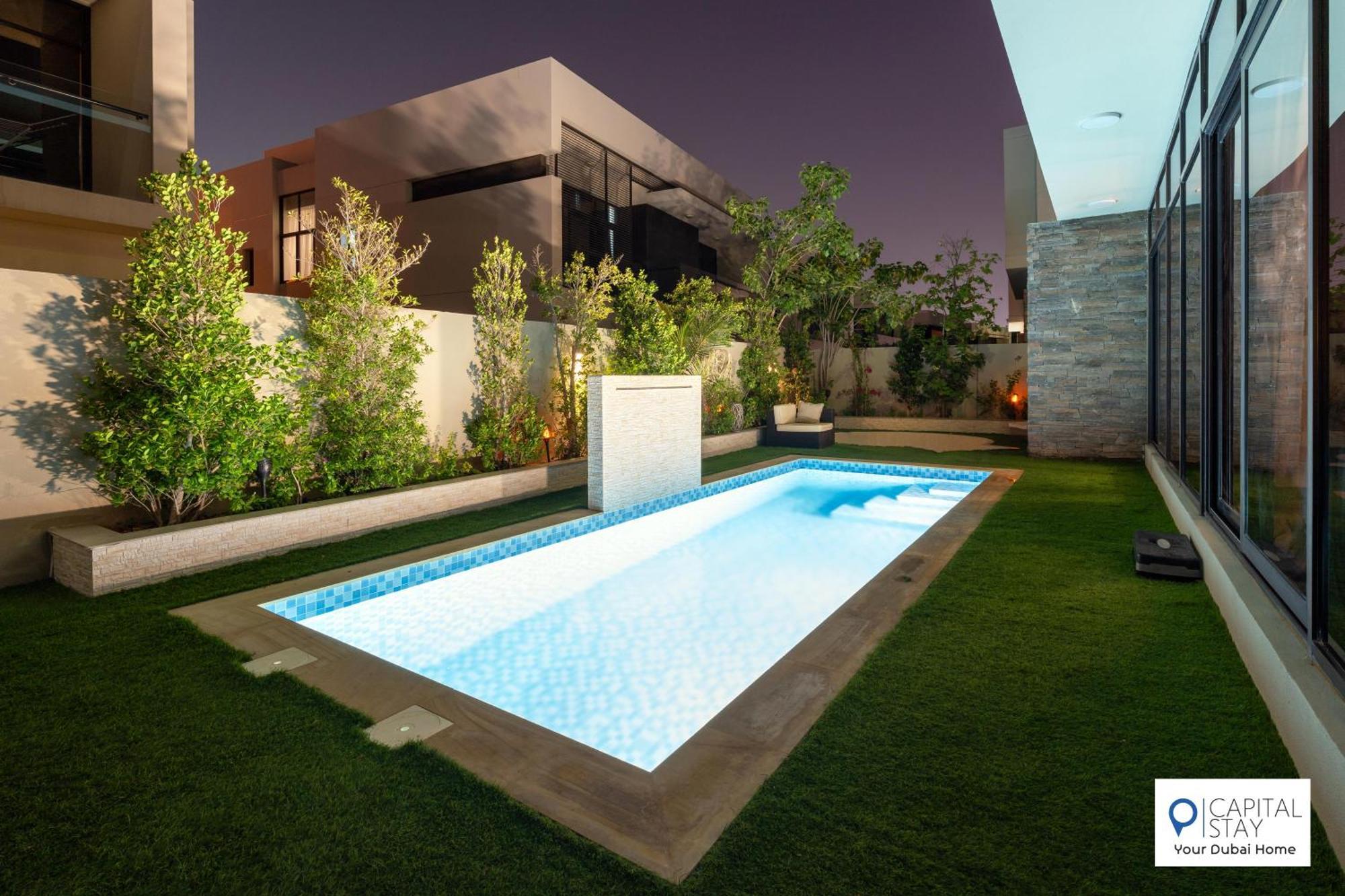 Luxury Paramount In Damac Hills Apartment Dubai
