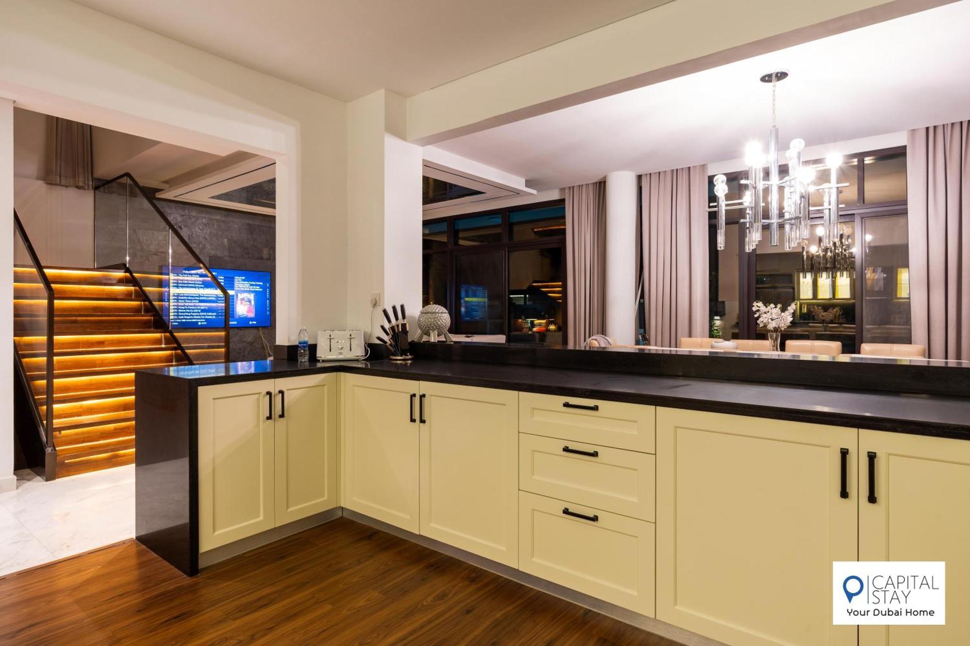 Apartment Luxury Paramount In Damac Hills Dubai