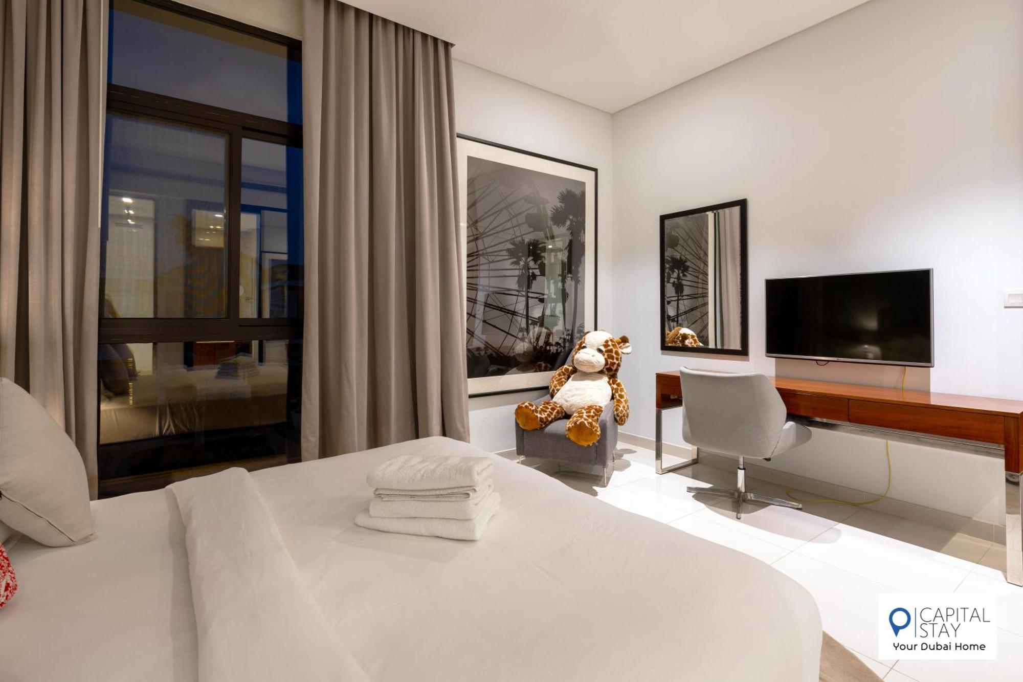 Apartment Luxury Paramount In Damac Hills Dubai