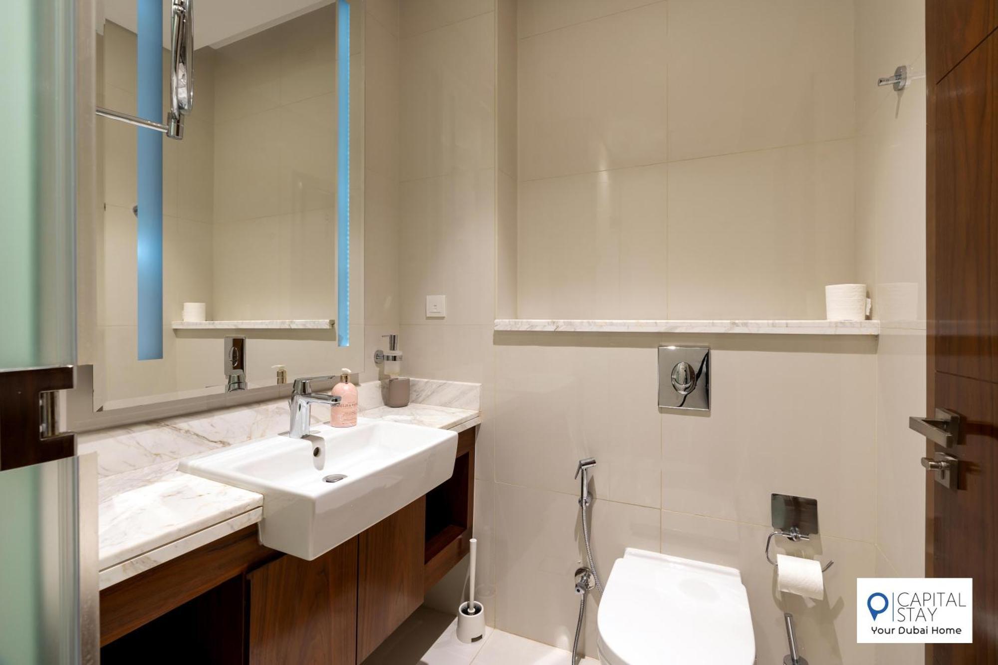 Luxury Paramount In Damac Hills Apartment Dubai