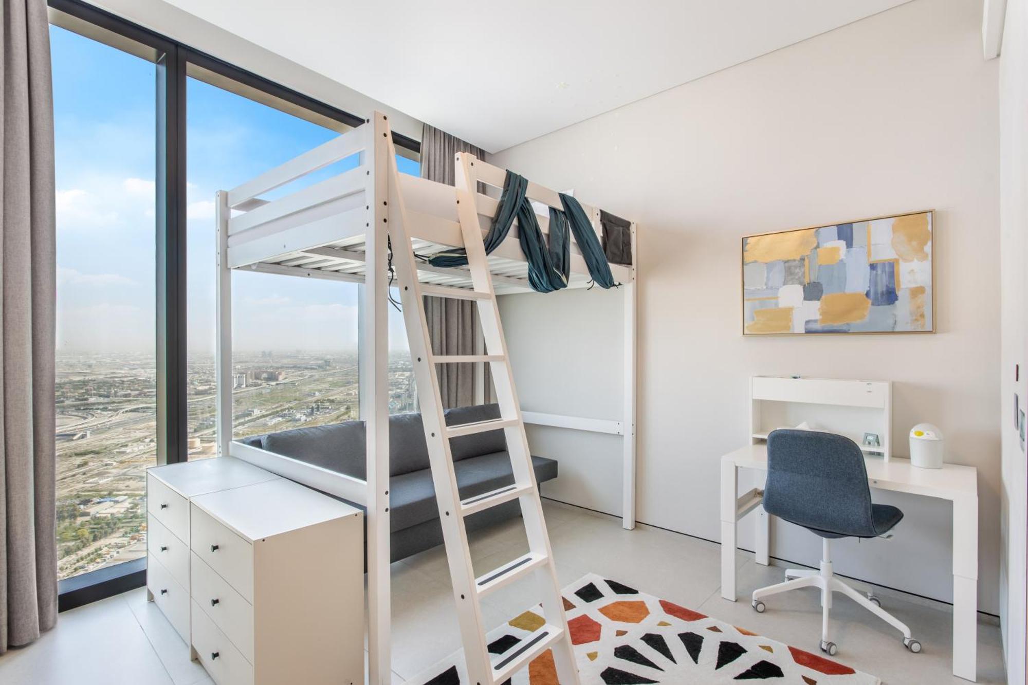 Apartment Address 2br Family 56th Floor