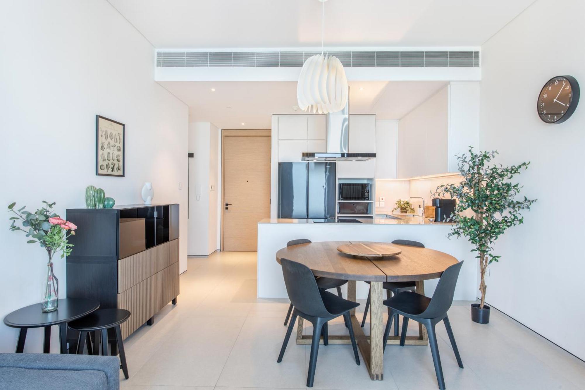 Address 2br Family 56th Floor Apartment Dubai