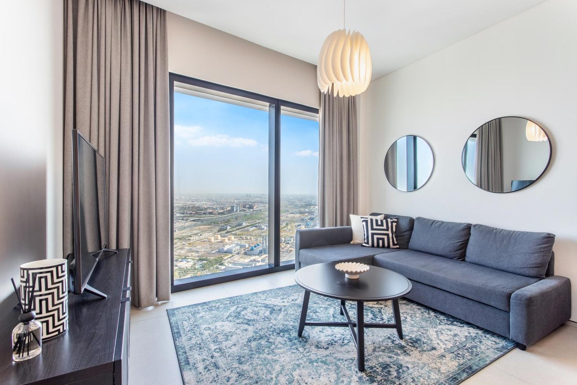 Address 2br Family 56th Floor *