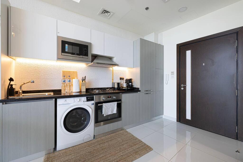 Apartment - Miraclz Tower In Arjan *