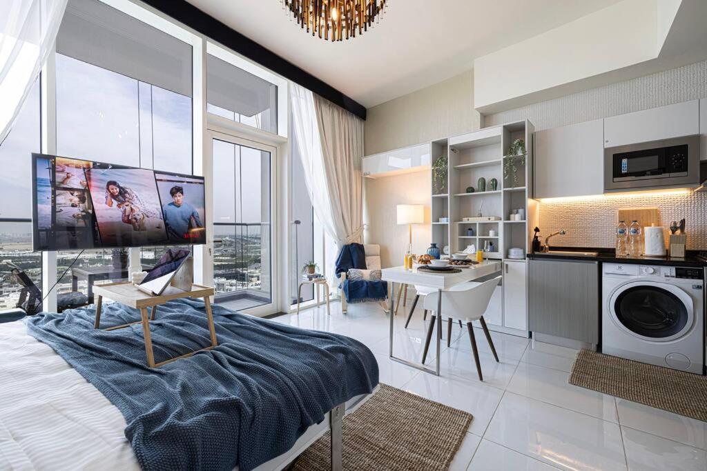 - Miraclz Tower In Arjan Apartment