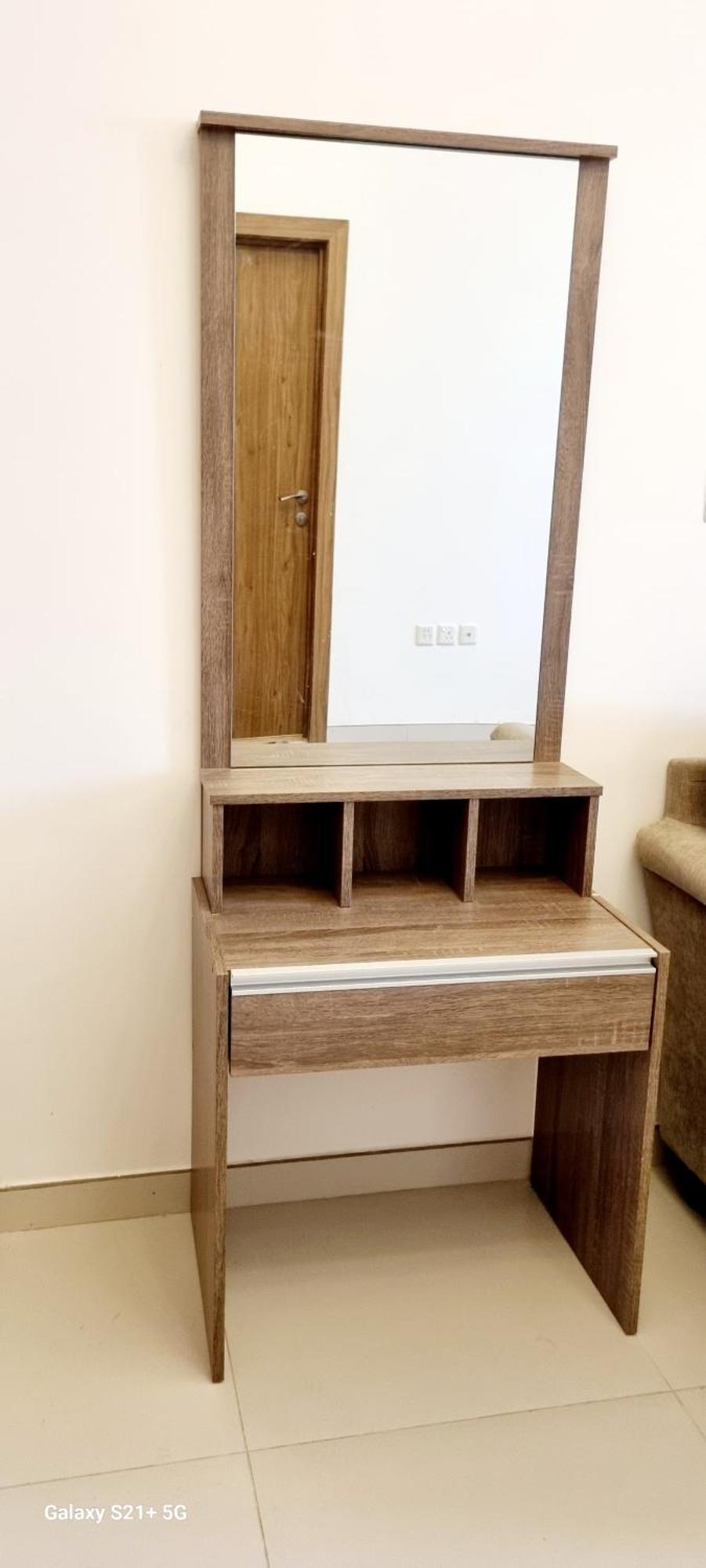 Al Khail Tower Apartment Dubai