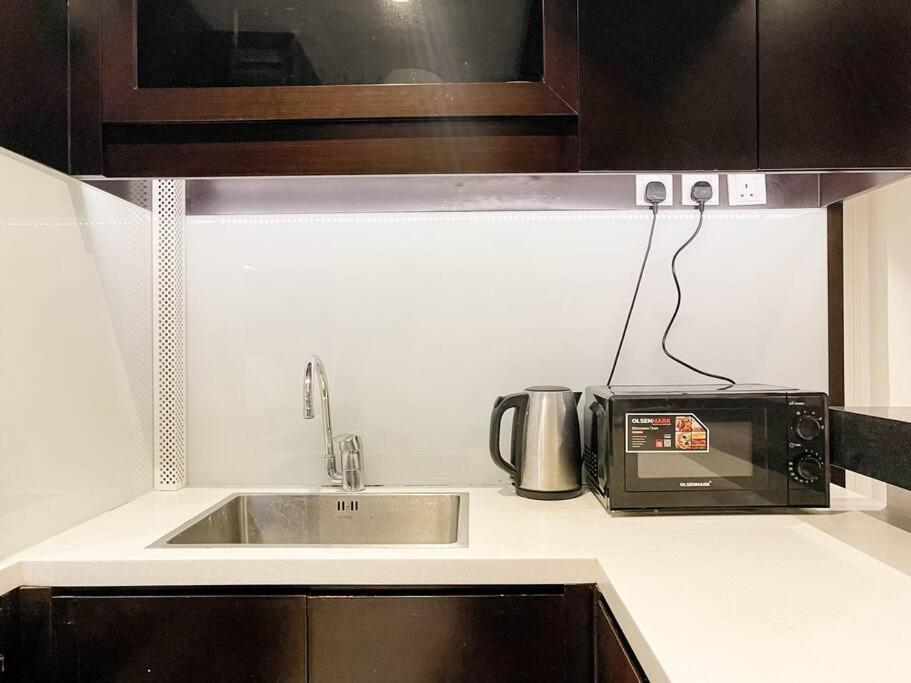 Two Bed In Damac Upper Crest Tower Near Burj Khalifa - Ezytrac