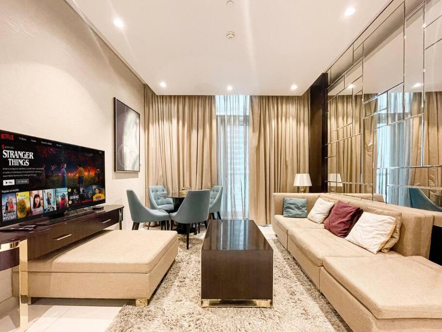 Two Bed In Damac Upper Crest Tower Near Burj Khalifa - Ezytrac * Dubai