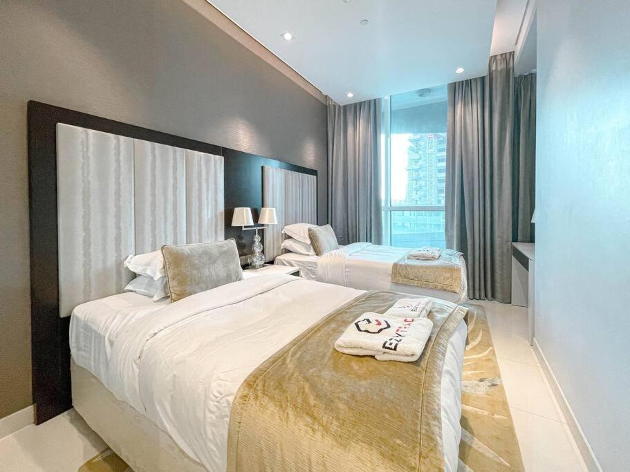 Two Bed In Damac Upper Crest Tower Near Burj Khalifa - Ezytrac * Dubai