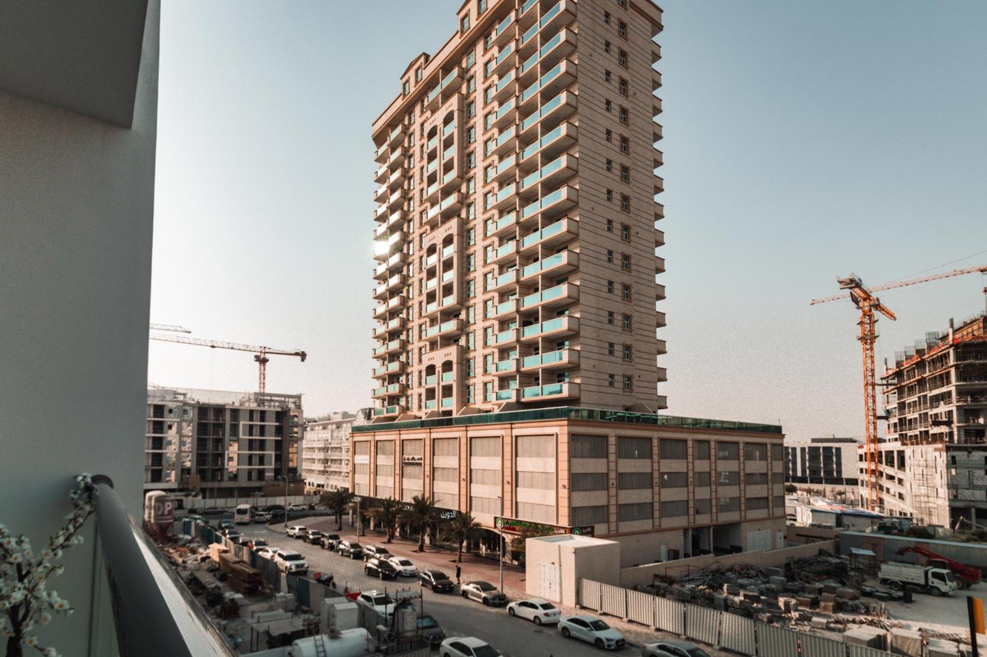 Queen Bed, Full Kitchen, New Unit * Dubai