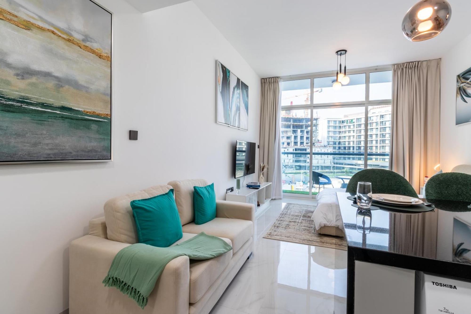 Queen Bed, Full Kitchen, New Unit Dubai