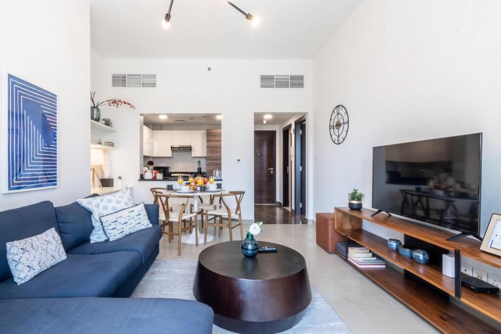 First Class 1br Modern And Stylish Dubai