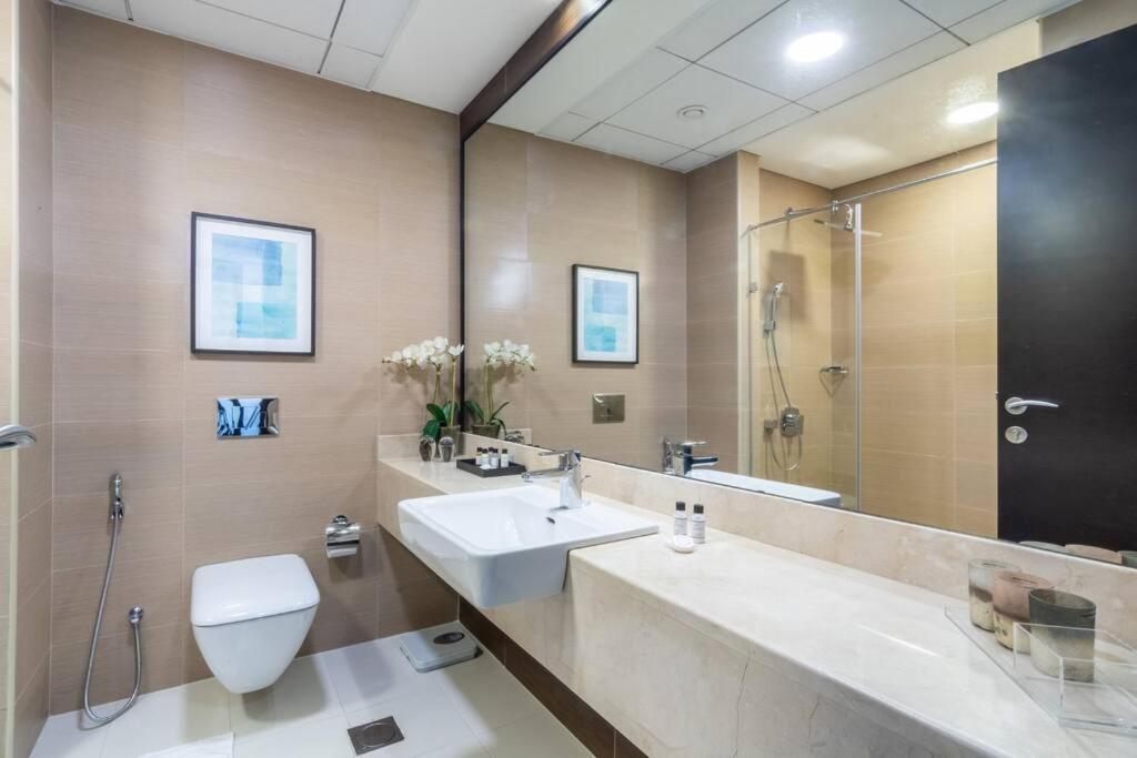 First Class 1br Modern And Stylish * Dubai
