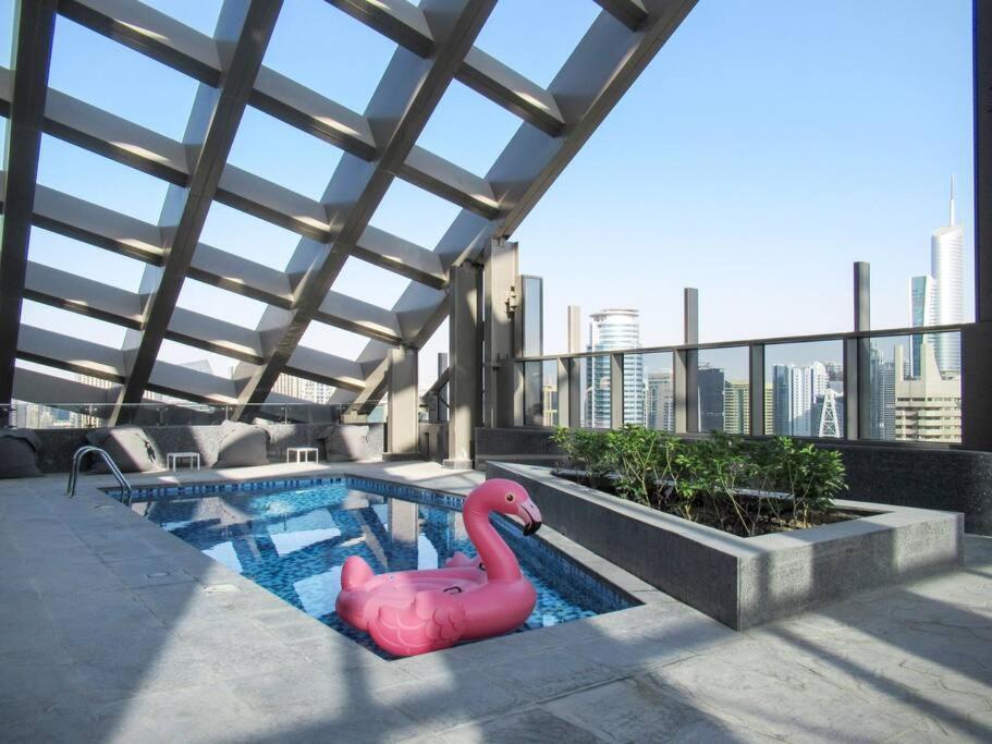 First Class 1br Modern And Stylish Apartment