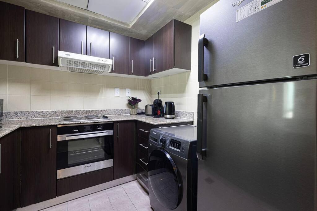 Marina Elegance, Your Dream Marina Apartment *