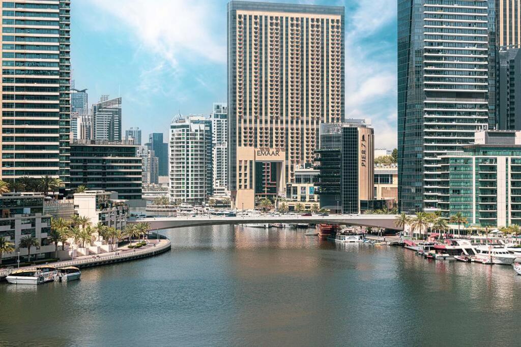 Marina Elegance, Your Dream Marina Apartment *