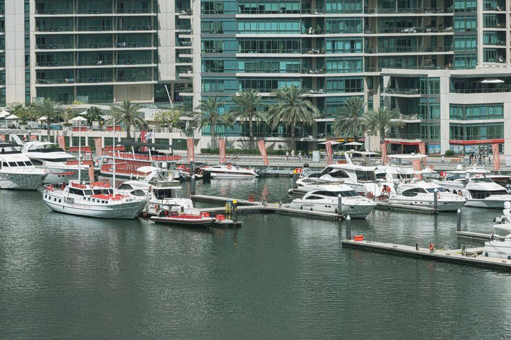 Marina Elegance, Your Dream Marina Apartment *
