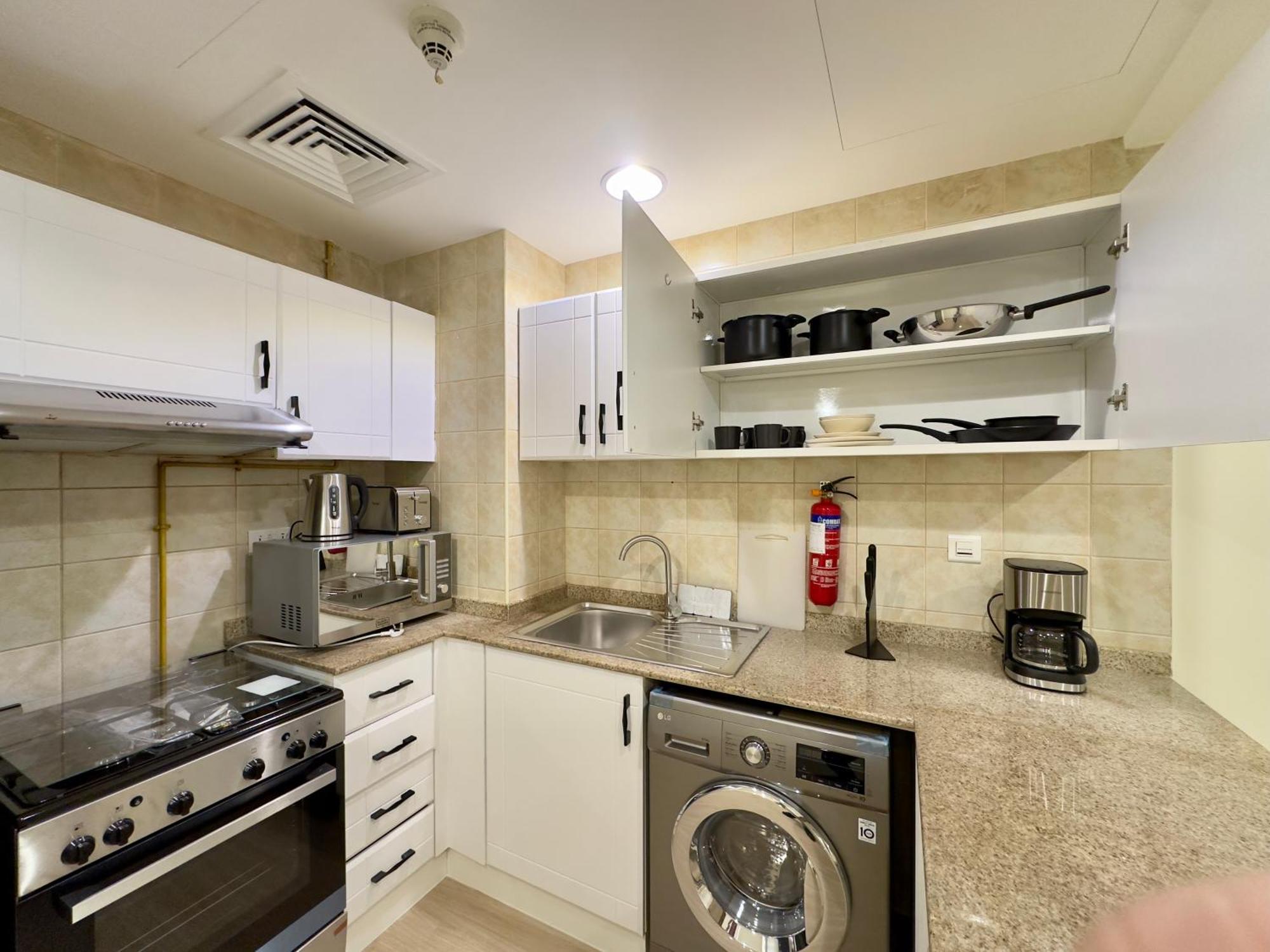 Jvc Emirates Garden Quickstay Homes 32 Dubai