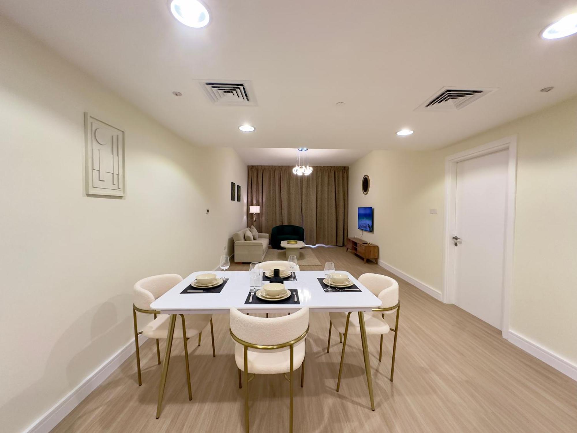 Apartment Jvc Emirates Garden Quickstay Homes 32