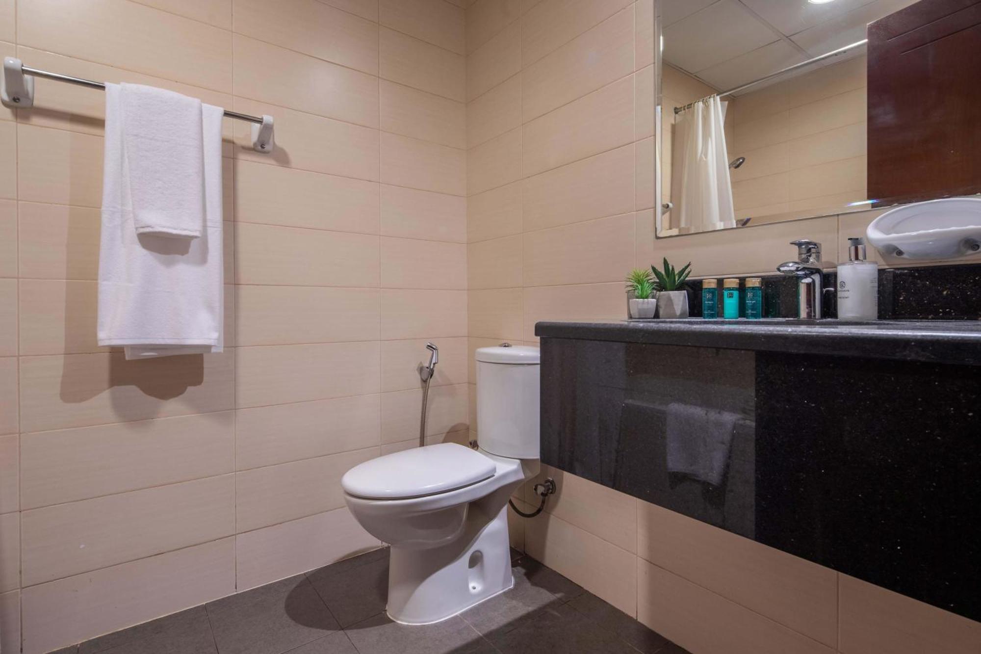 Frank Porter - Elite Sports Apartment