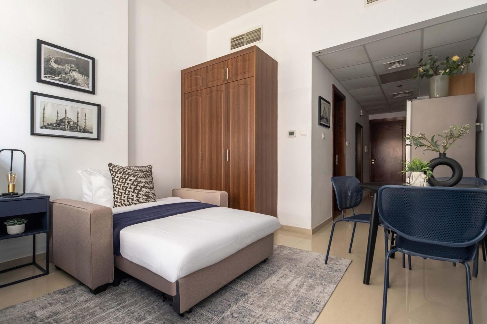 Frank Porter - Elite Sports Apartment *