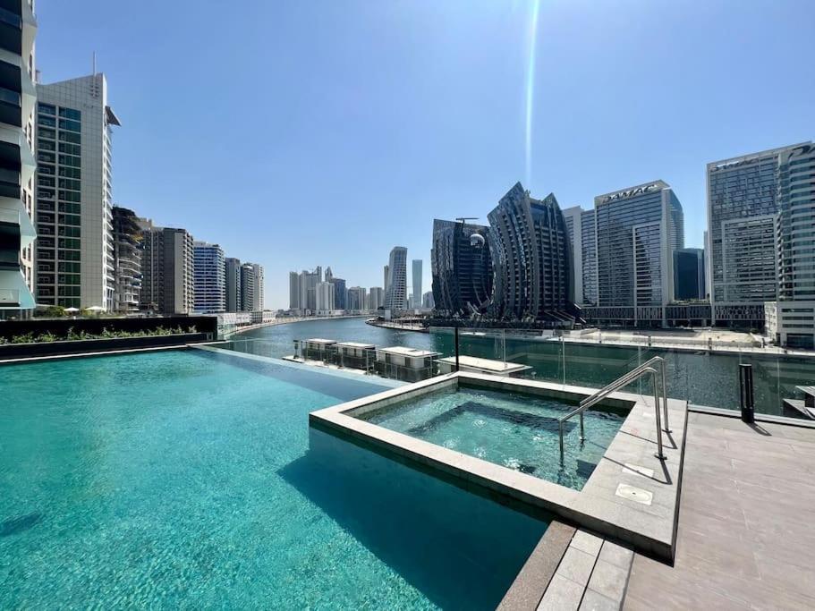 Waves - Comfort And Style In A 21st-floor With View Apartment