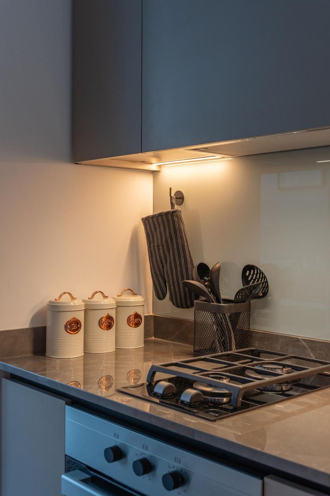 Waves - Comfort And Style In A 21st-floor With View Apartment Dubai