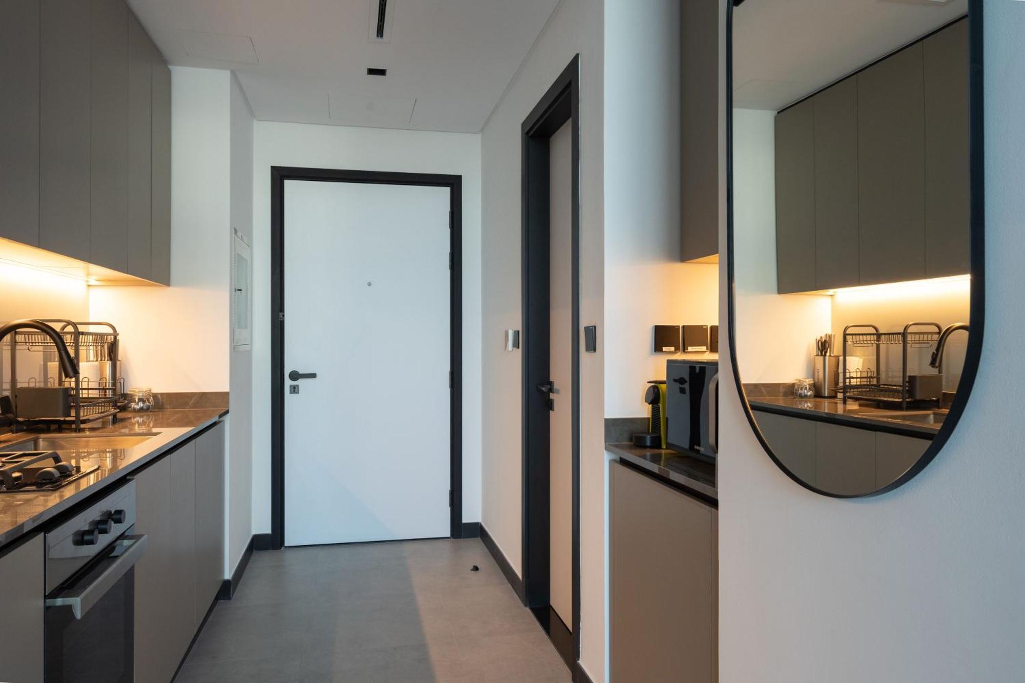 Waves - Comfort And Style In A 21st-floor With View Apartment