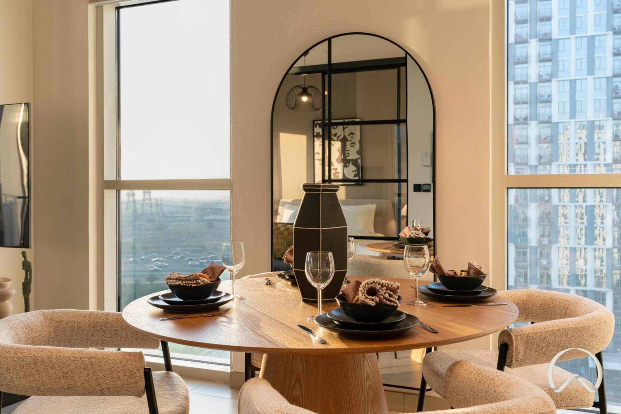 Oraya - Stylish 2br In Socio Tower 2 With Pool View *