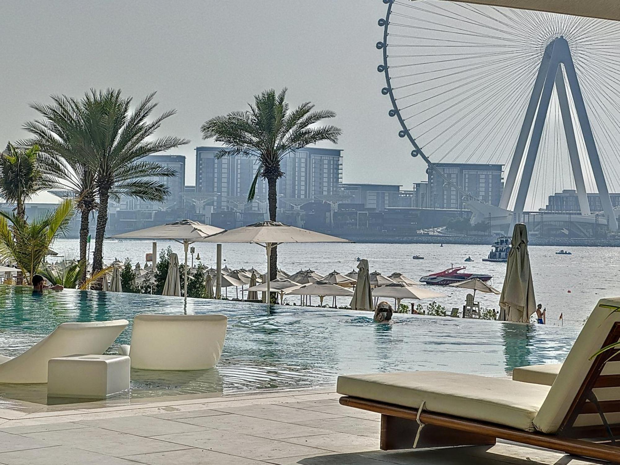 Key View - La Vie Apartment