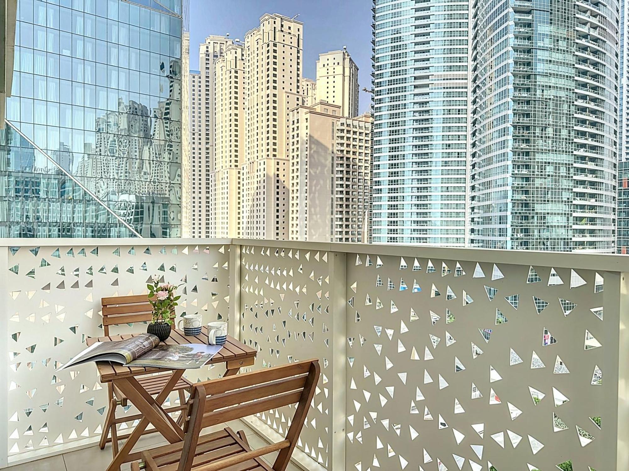 Apartment Key View - La Vie